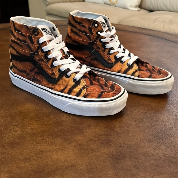 Vans Shoes - Vans Sk8-Hi Tapered Skate Shoe Tiger Unisex Women’s Size 7